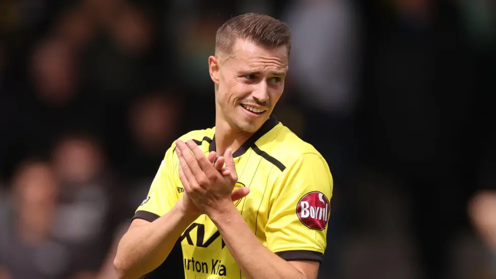 สวินดอน ทาวน์ดึงตัวโบดินกองหน้าจากเบอร์ตันกลับร่วมทีมอีกครั้ง