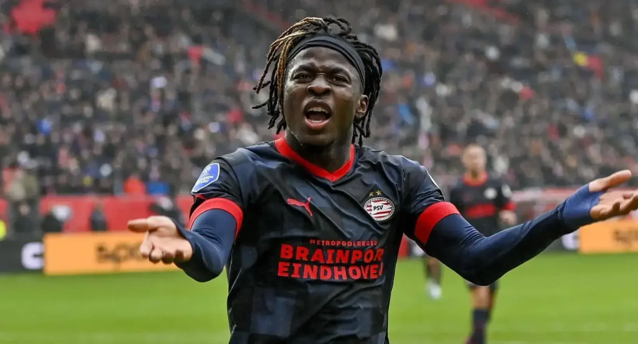 สโมสรน็อตติ้งแฮม ฟอเรสต์สนใจคว้าตัวนักเตะบากาโยโก้และโฟฟาน่า