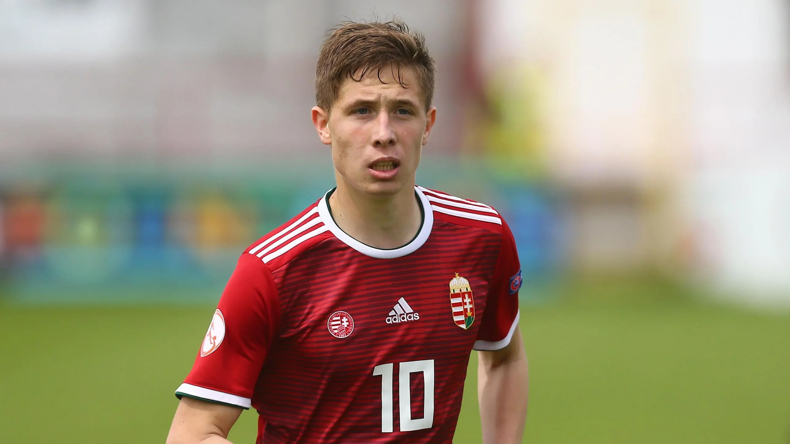 พอร์ทสมัธ ตกลงเซ็นสัญญาคว้าตัวกองกลาง คอซนอฟสกี และ เลอ รูซ์