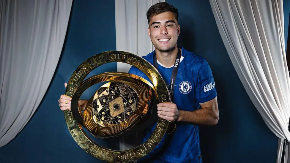 อารอน อันเซลมิโน กองหลังทีมเชลซีใช้โควตายืมตัวนักเตะต่างชาติ