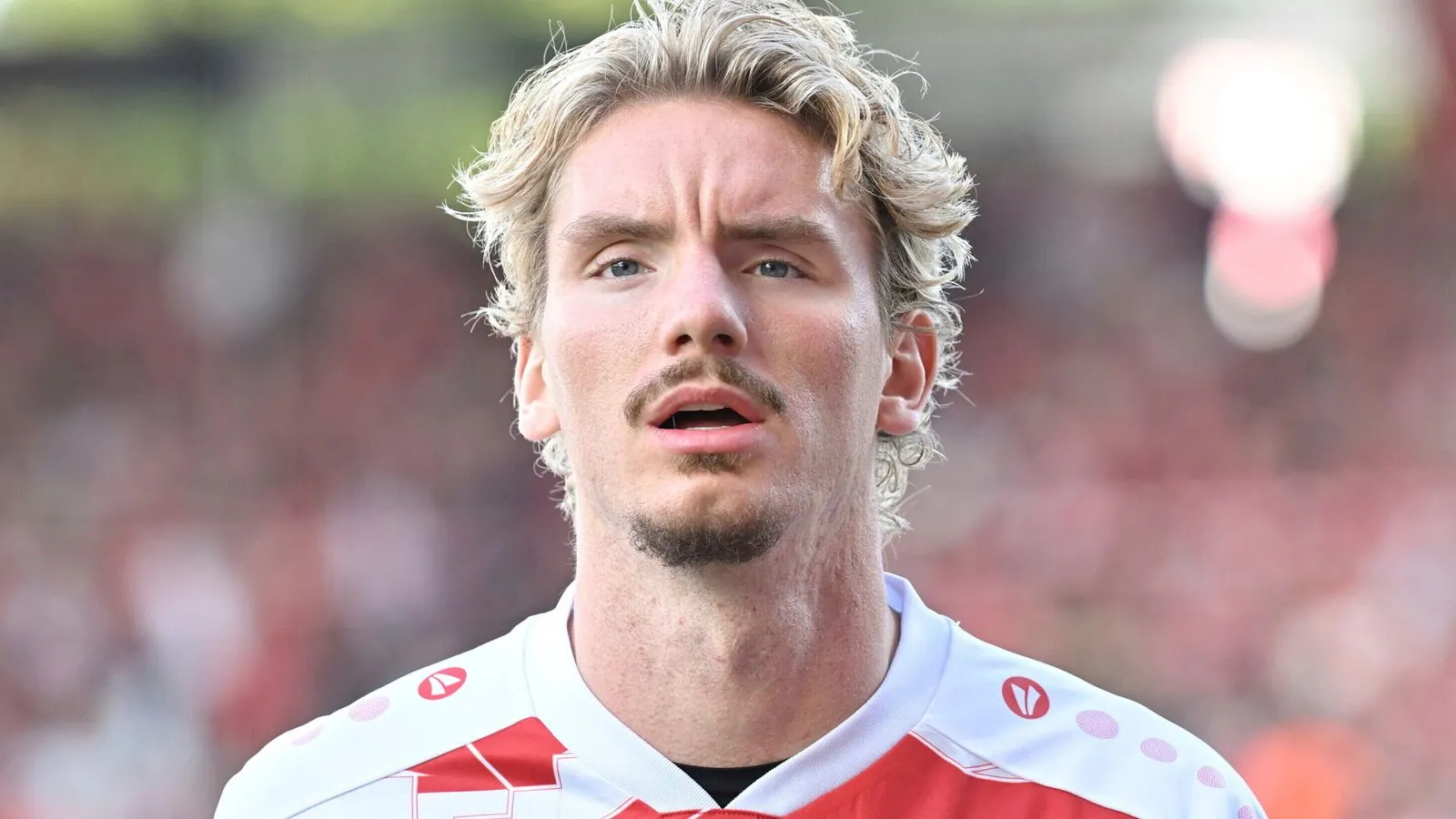 สตุ๊ตการ์ทได้ออกแถลงการณ์ว่าพวกเขาได้อนุญาตให้นิค โวลเทอมาด์