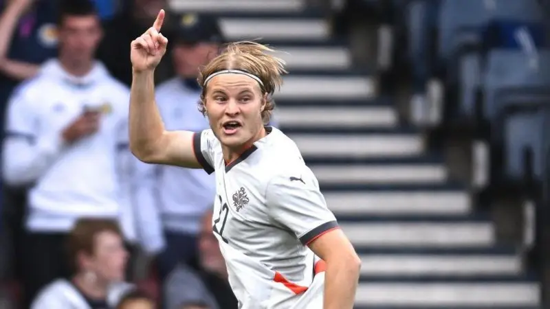 แบล็คเบิร์น โรเวอร์ส เปิดตัวกุ๊ดยอห์นเซนเสริมคมแดนหน้าแนวรุก