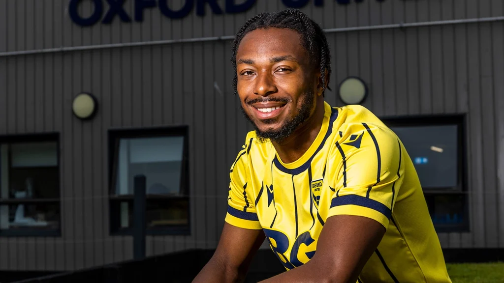 เอ็ดเวิร์ดส์ ทำให้โคบ์เบลอร์สเสริมทัพช่วงซัมเมอร์ครบทีม 15 คน