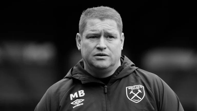 เวสต์แฮมพิจารณาทุกทางเลือกขณะที่ความกดดันเพิ่มขึ้นต่อพอตเตอร์